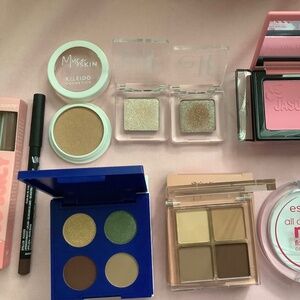 Makeup Bundle